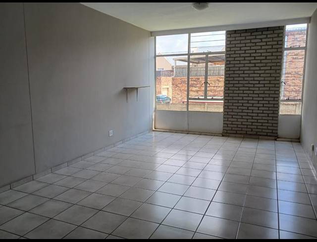 2 BEDROOM TOWNHOUSE FOR SALE IN SOUTH CREST